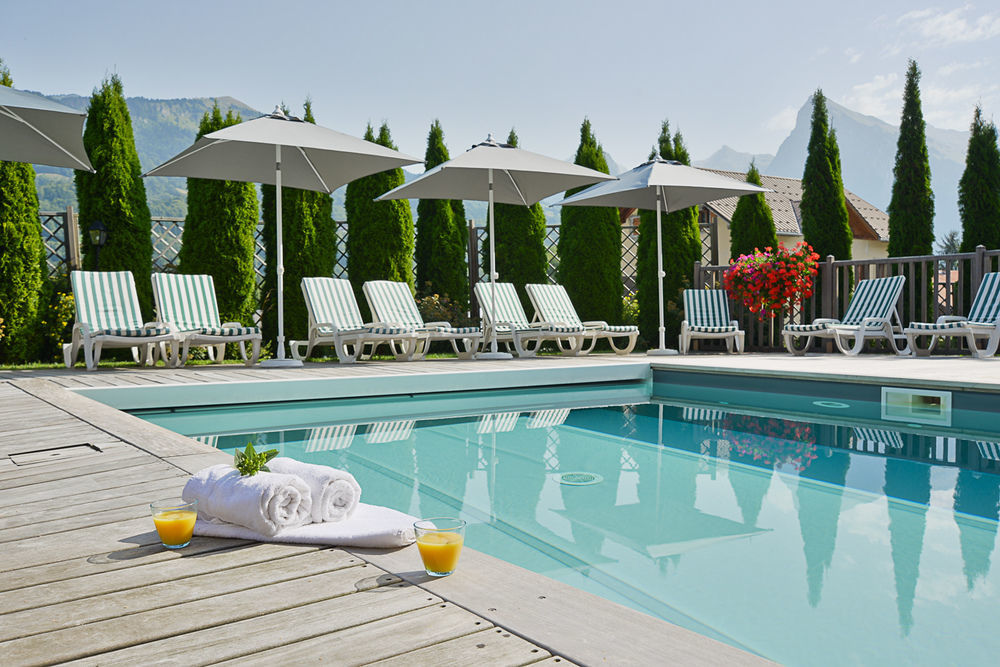 Le Morillon Hotel Exterior photo